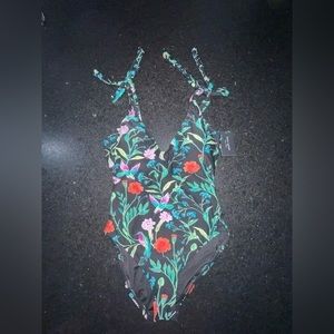 NWT KATE SPADE SWIMSUIT SZ M, L